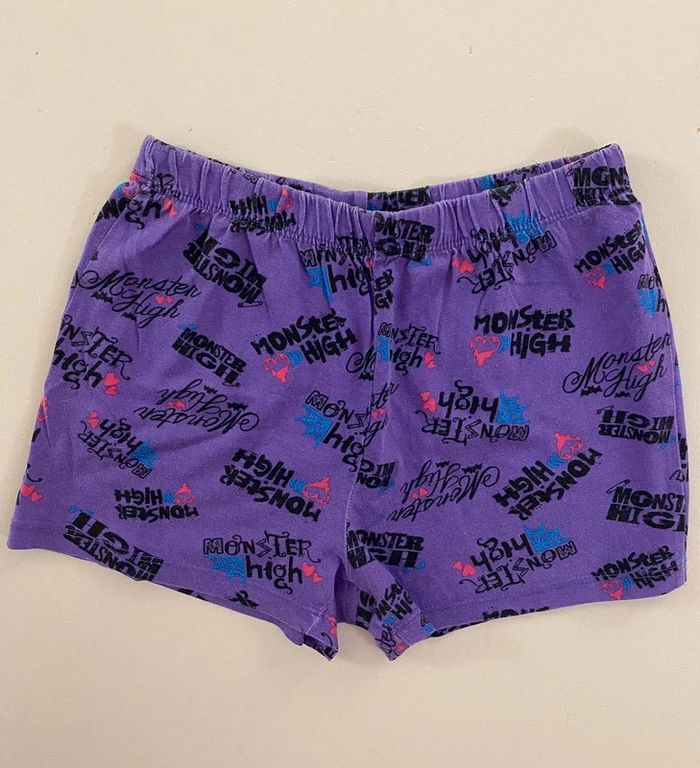 Lot 3 shorts et 2 débardeurs Taille 8 ans - photo numéro 6