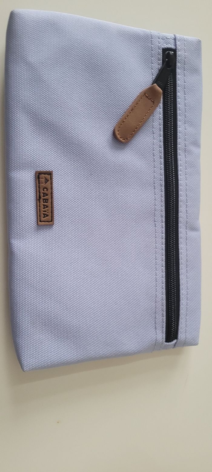 Pochette cabaia neuve unie lilas