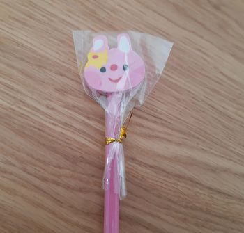 Crayon de bois avec gomme lapin