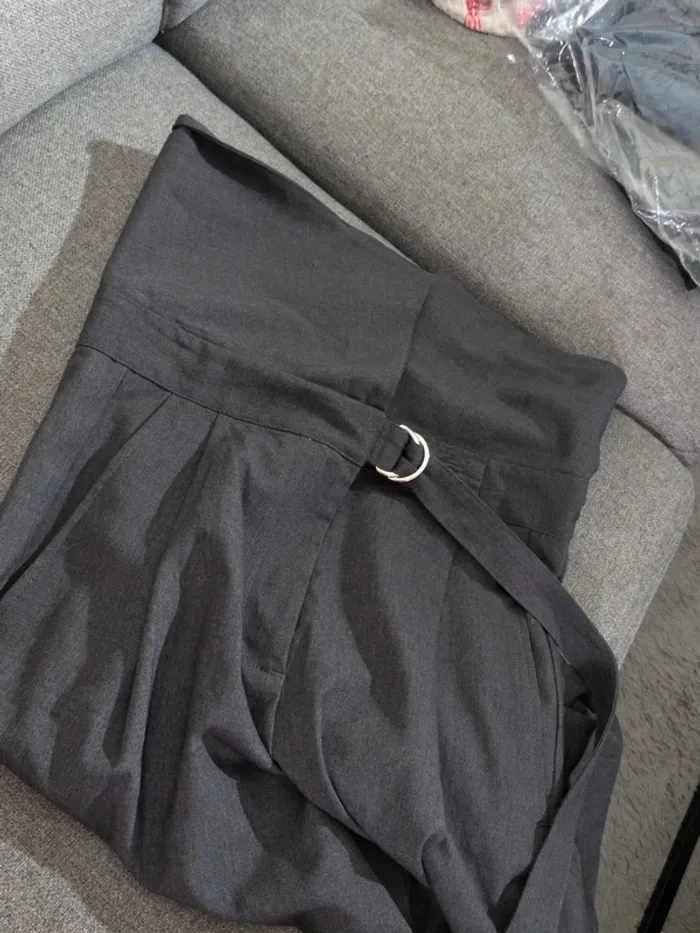Pantalon Bershka  Gris Taille 36 - photo numéro 5