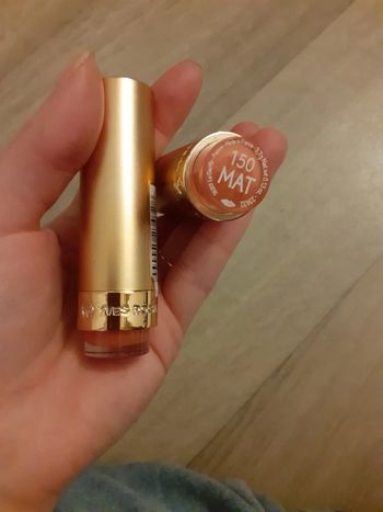 1 rouge à lèvres