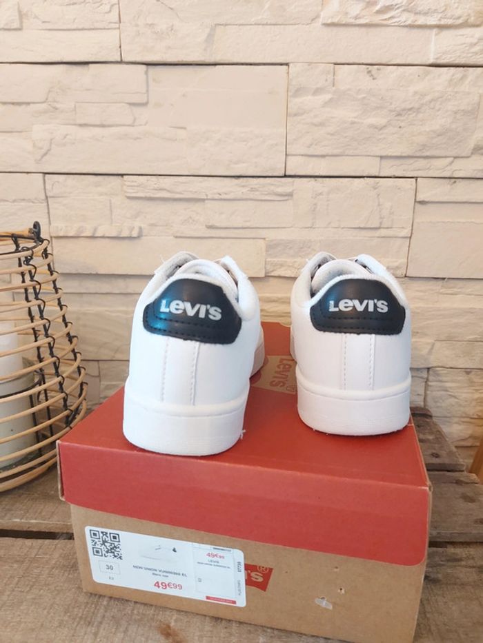 Basket blanche levi's P30 très bon état - photo numéro 3