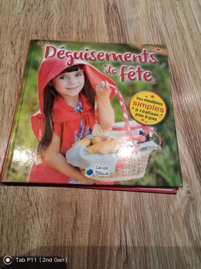 Livre Déguisement de fête