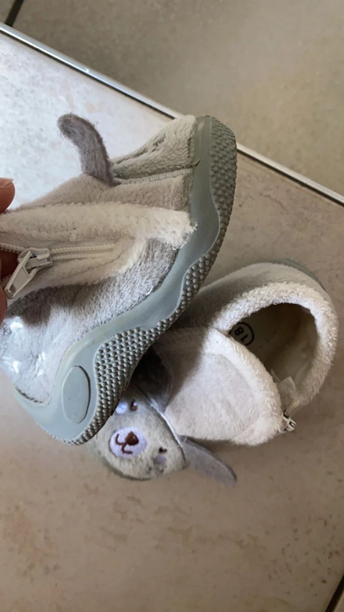Petits chaussons souples gris 18 - photo numéro 3