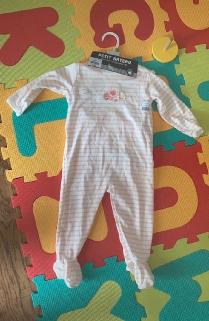 Pyjama petit bateau rose blanc rayé fleurs 18 mois
