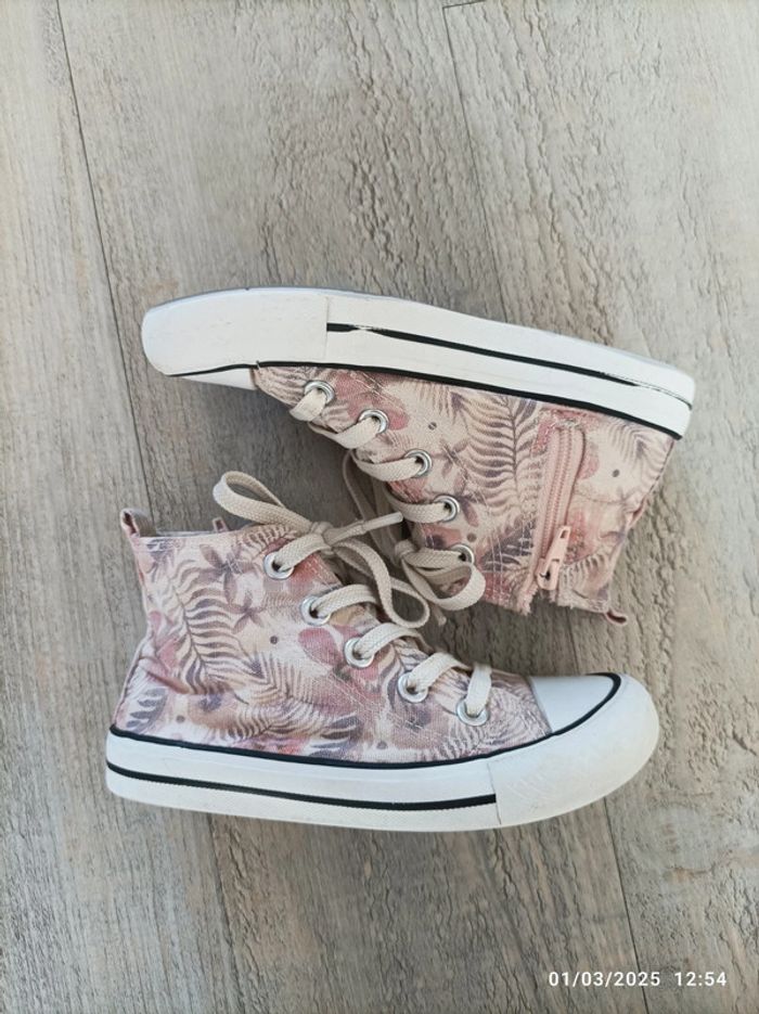 Baskets fleurs tropicales 28 - photo numéro 2