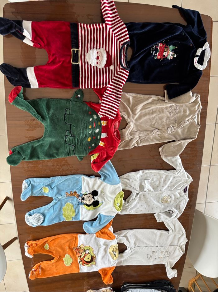 Lot de 57 pièces vêtements hiver 6 mois - photo numéro 4