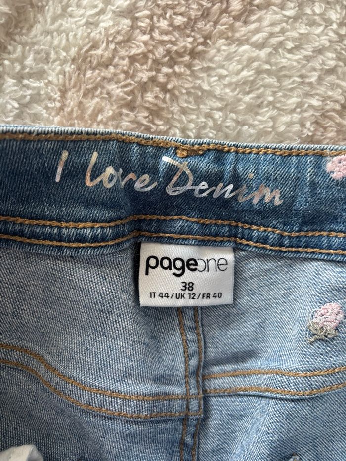 Jean broderies fleurs - photo numéro 3