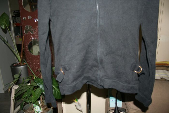 🌸Gilet noir zippé Taille 16 ans 🌸 - photo numéro 2