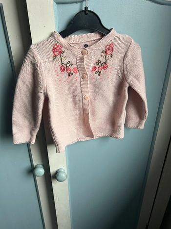 Gilet rose , grain de blé , 6 mois