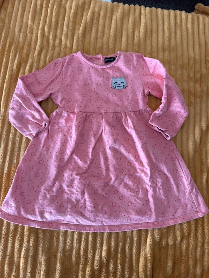 Robe chat