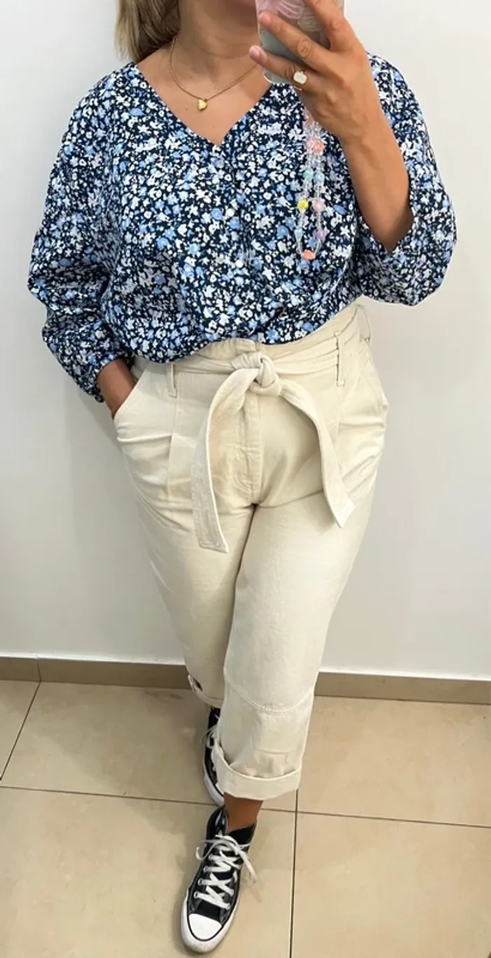 Blouse Fleurie Femme Taille 44-46 - photo numéro 3