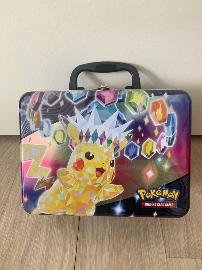 Valisette Pokémon – Pikachu Téracristal (vide)