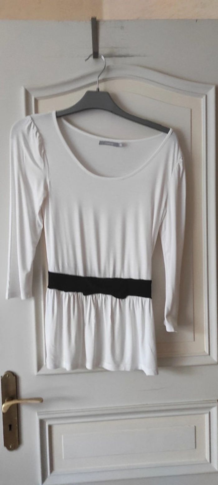 💐t-shirt manche 3/4 - Pull & Bear - taille 34/36-  neuf juste lavé 💐