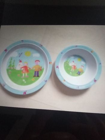 Assiette plate et creuse