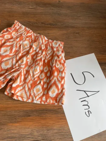Short orange