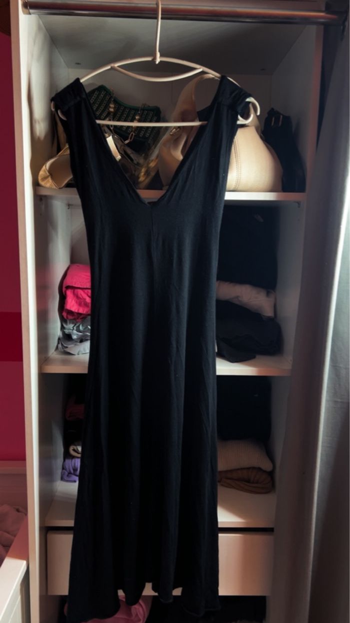 Longue robe noire - photo numéro 3