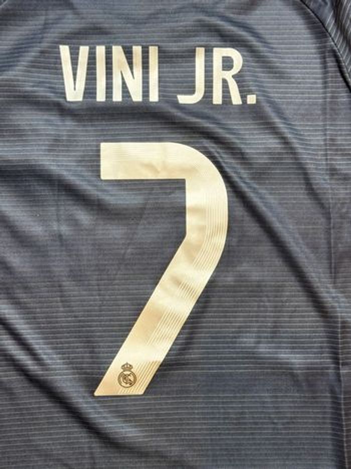 Ensemble Real Madrid Vinícius - photo numéro 3