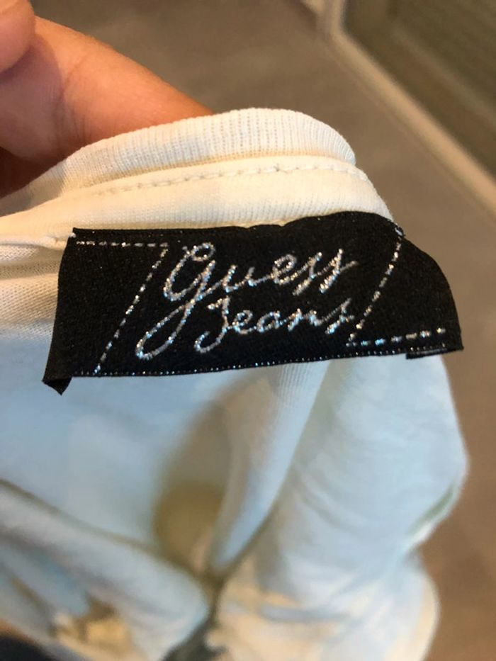 Tee shirt guess - photo numéro 2