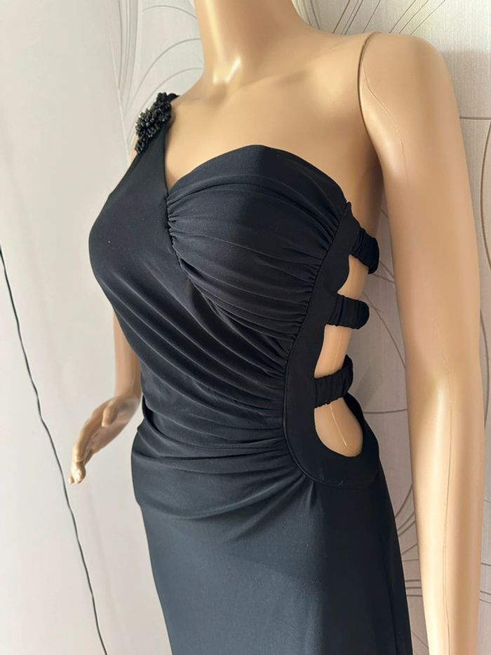 Jolie robe noire - photo numéro 4