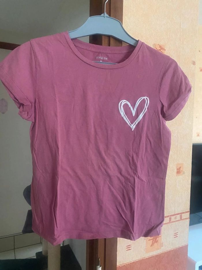 TEE shirt femme taille 38 très bon etat