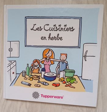 Livre Les cuisiniers en herbe Tupperware