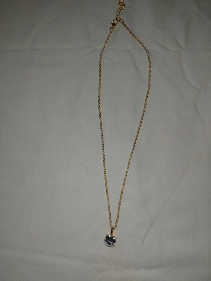 Chaine avec pendentif - photo numéro 2