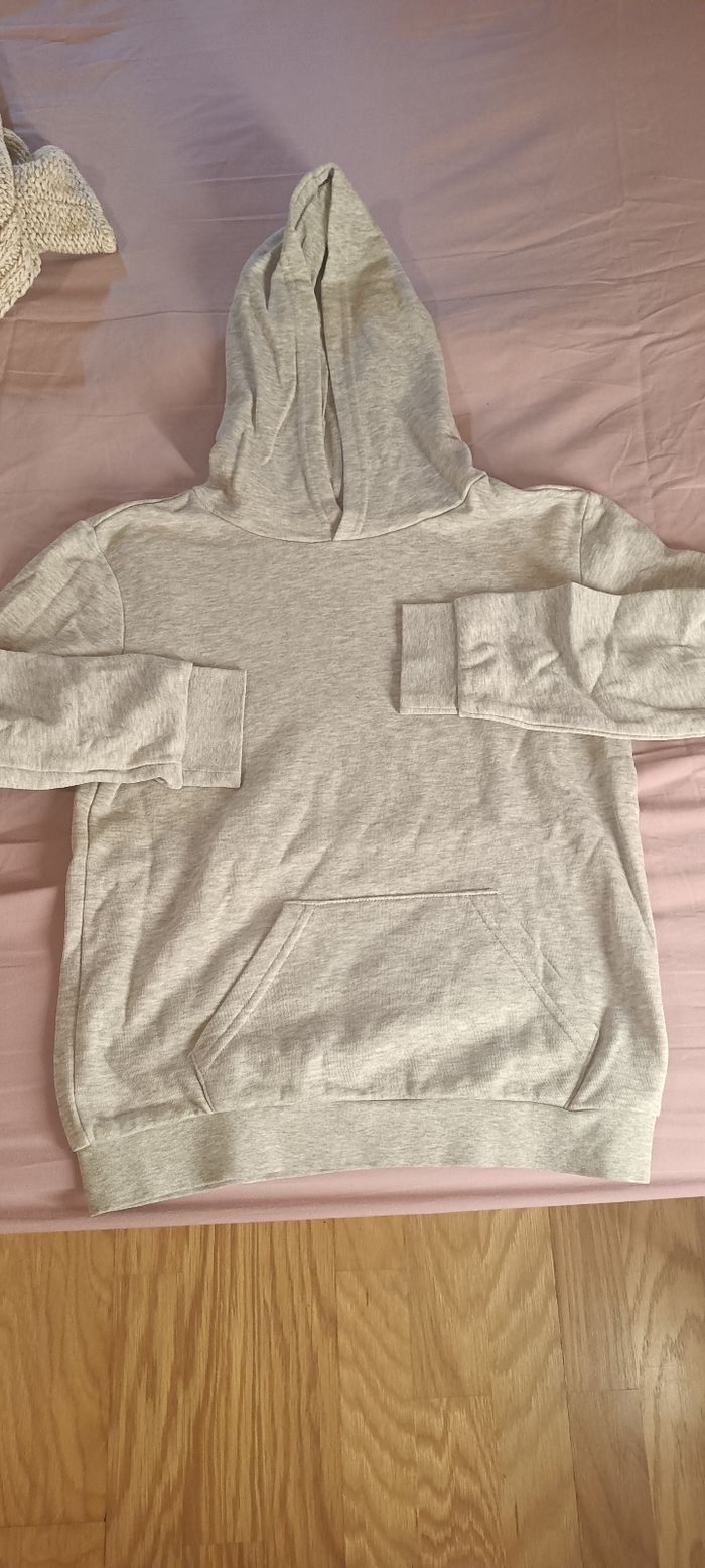 Pull capuche