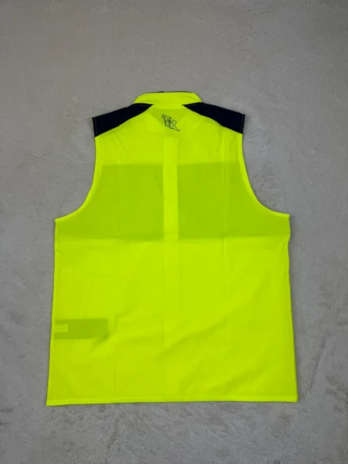 Veste De Running Under Armour Sans Manches Noir et Jaune Fluo Coupe Ajusté Neuve Taille M - photo numéro 6