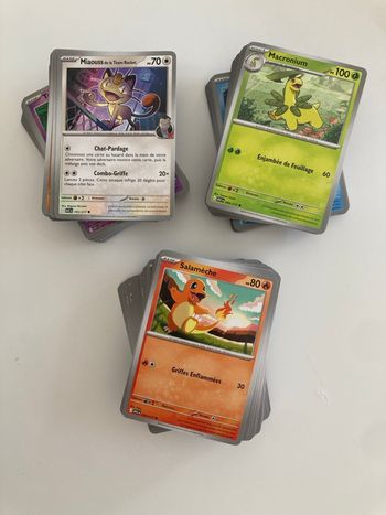 Lot 100 cartes Pokémon