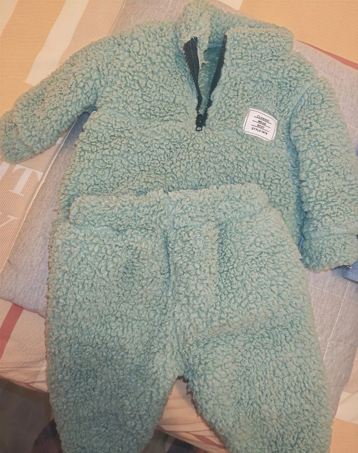 Lot de vêtements bébé garçon tailles différentes