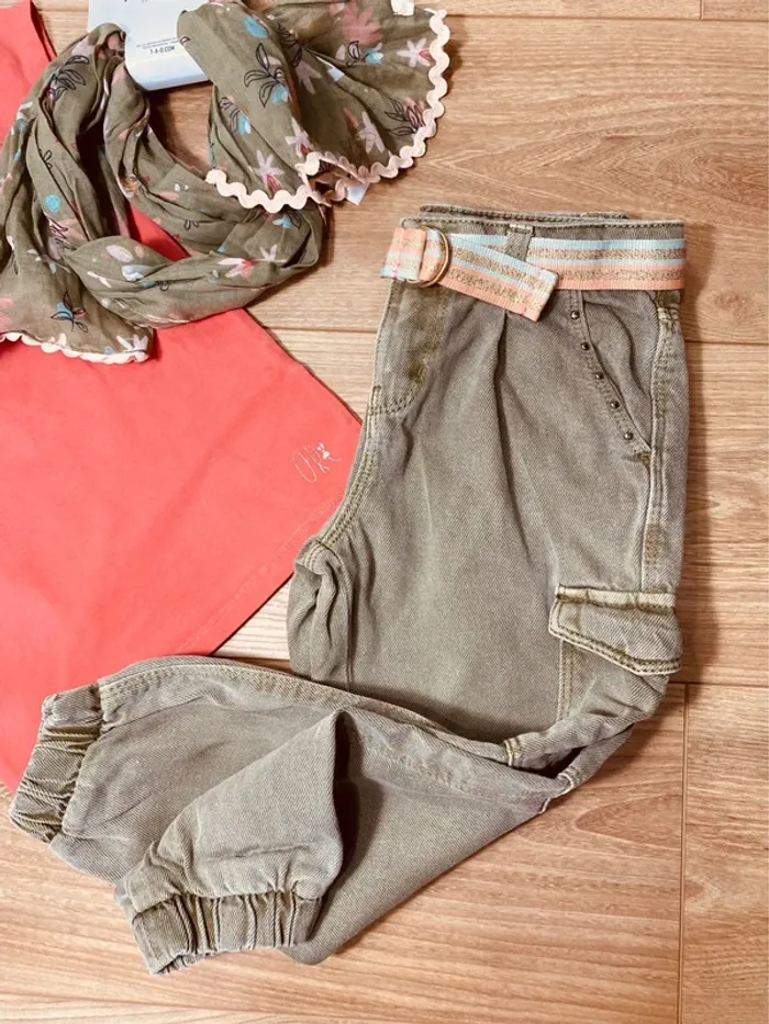 Taille 5 ans tenue 3p fille multimarque corail et kaki * fleurs * 🩷 - photo numéro 4