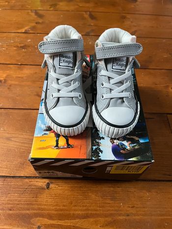 Chaussures baskets tennis bébé fille