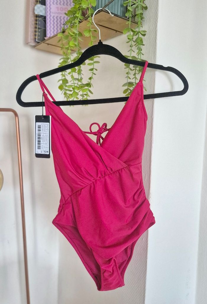 Maillot de bain T.XS 34 NEUF