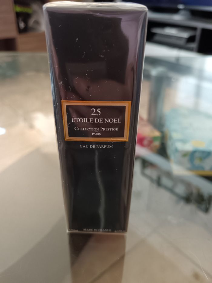 Eau de parfum Étoile de Noël neuve