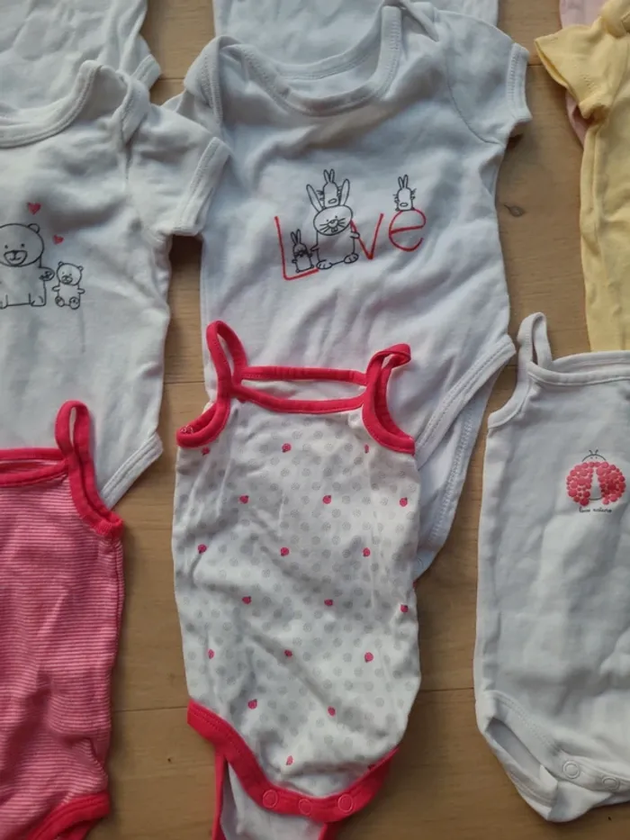 Lot bodys 3 mois - photo numéro 7