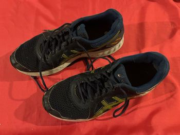 Baskets asics marine Taille 45