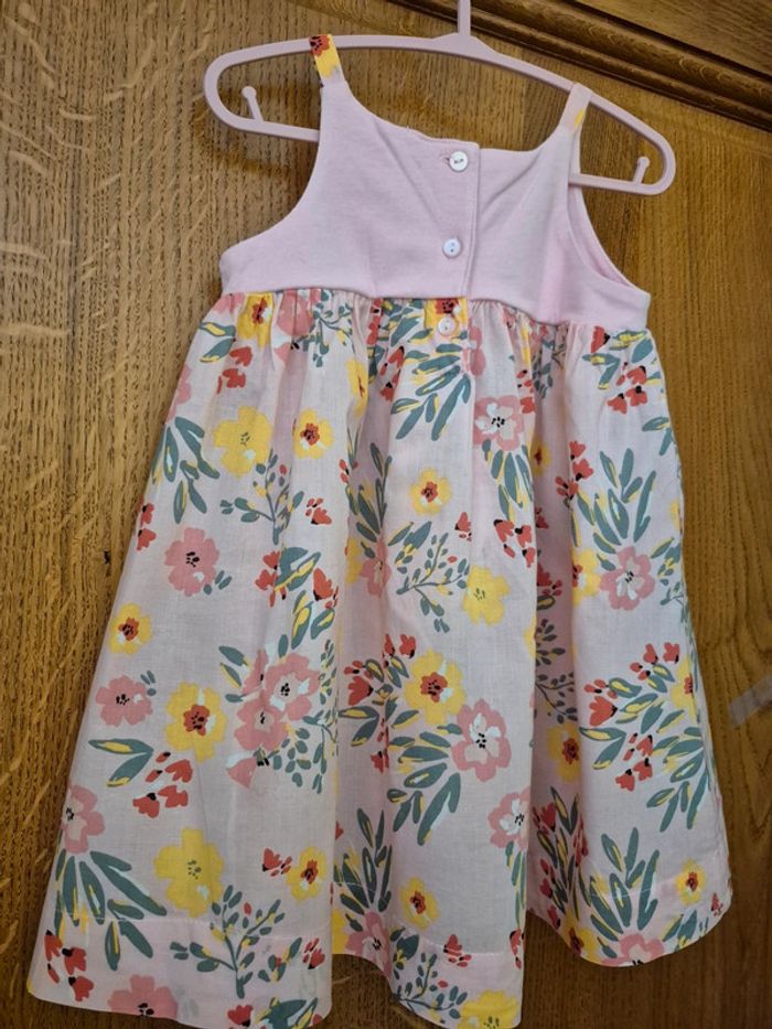 Robe rose à fleurs 23 mois - photo numéro 7