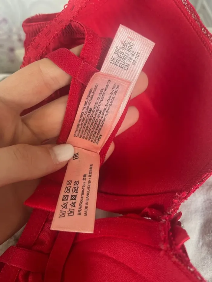 Soutien-gorge dentelle rouge Hunkemöller Taille 95C - photo numéro 4