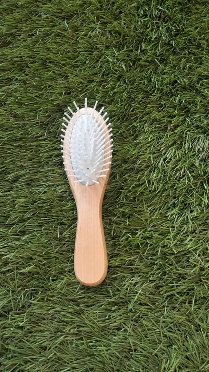 Brosse à cheveux Yves Rocher