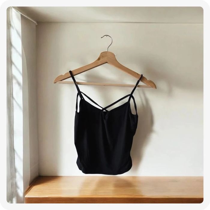 tops court noir taille S