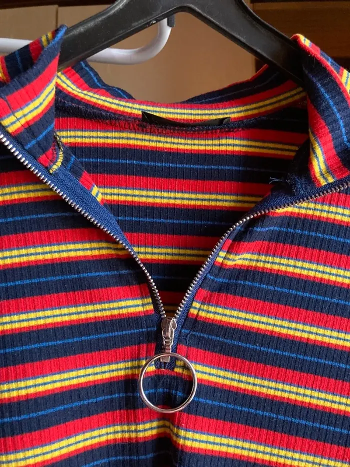 Superbe sweat-shirt pull coton jamais porté, lignes taille M - photo numéro 3