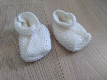 Chaussons blancs tricotés 0/3 mois