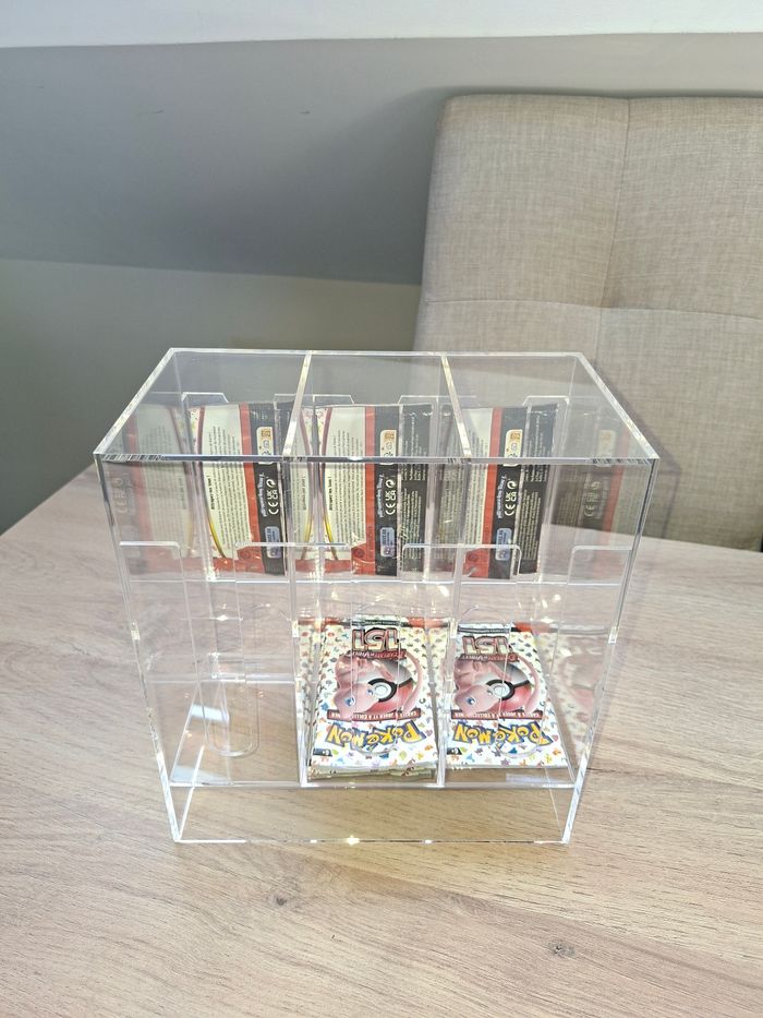 Distributeur en acrylique pour boosters Pokémon 3 emplacements de qualité premium - photo numéro 6