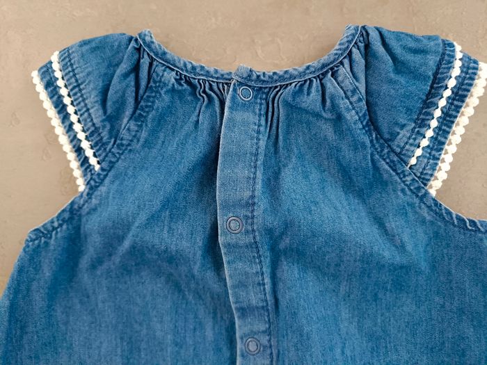 Robe en jeans bébé fille en 12 mois - photo numéro 7