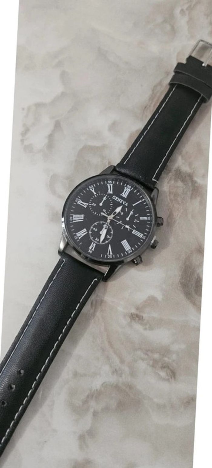Montre neuve pour homme