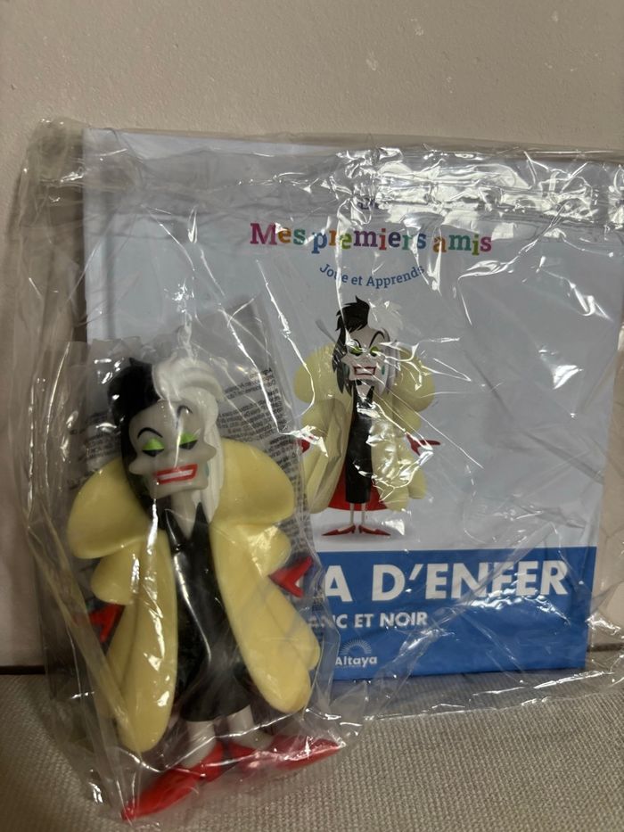 Figurine + Livre Cruella d' Enfer n 70 Mes Premiers Amis Disney Altaya