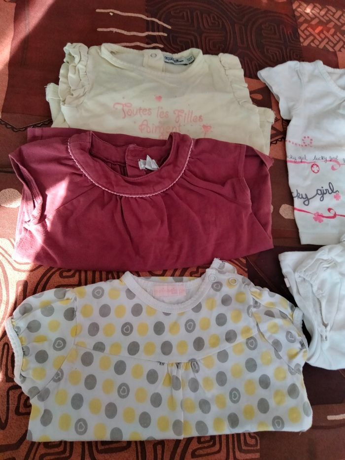 Lot de 5 t shirt - photo numéro 2