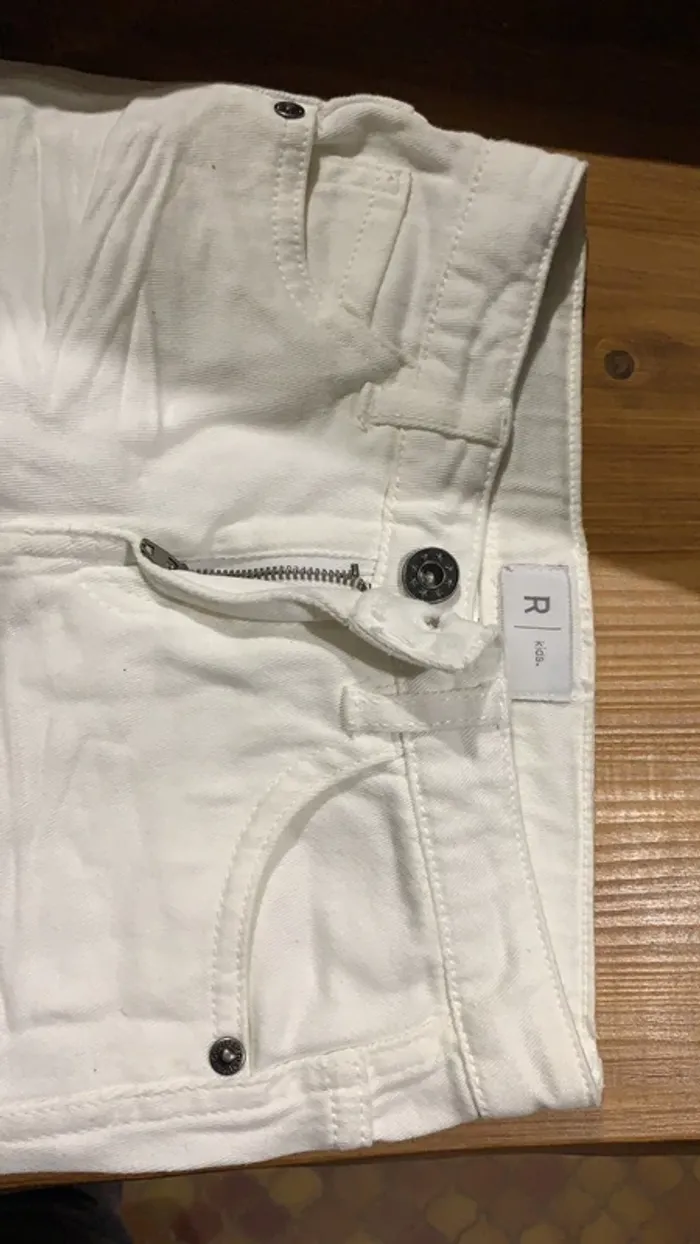 Jeans blanc 5 ans - photo numéro 3