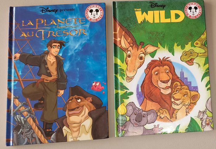Lot de 2 livres disney the wild et la planète au trésor